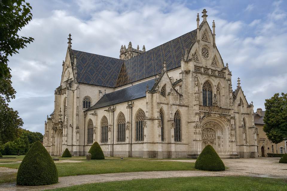Illustration territoriale de synthèse : façade du Monastère royal de Brou à Bourg-en-Bresse.